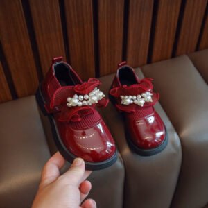 Baby girl's shoe