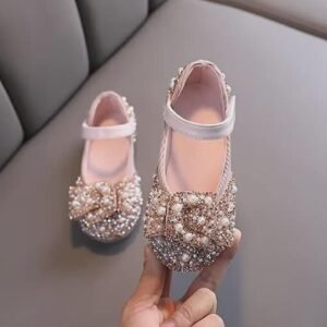 Baby girl's shoe