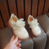 Baby girl's shoe