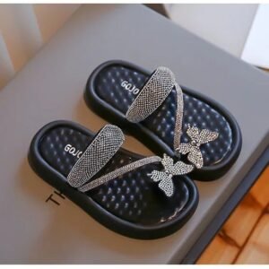 Baby girl's shoe