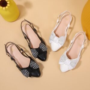 Baby girl's shoe