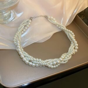 Pearl choker