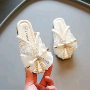 Baby girls Shoe (white)