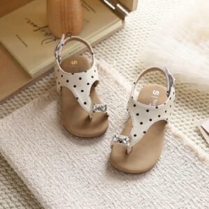Baby girls Shoe (off white)